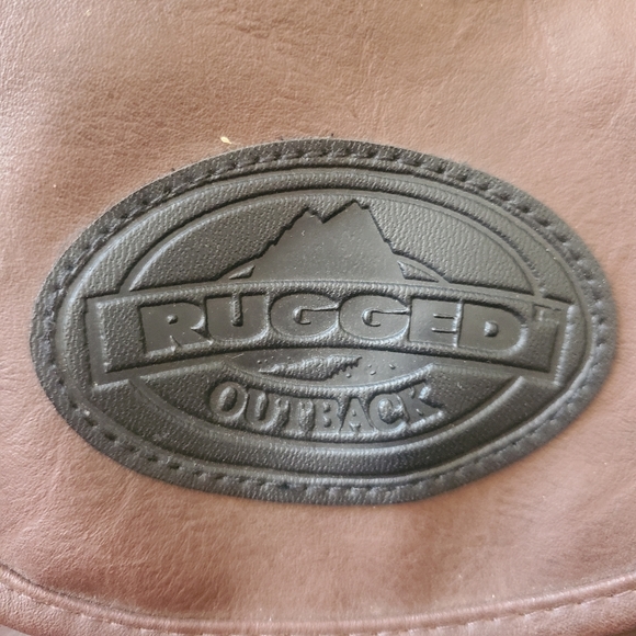 Rugged Outback brown faux leather backpack - Picture 6 of 6